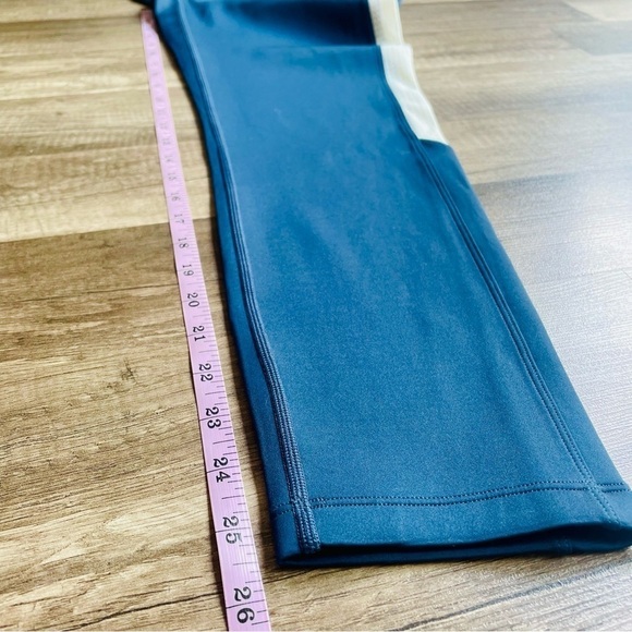 Zyia Blue and White Athletic Leggings Size 16/18 - Picture 6 of 7